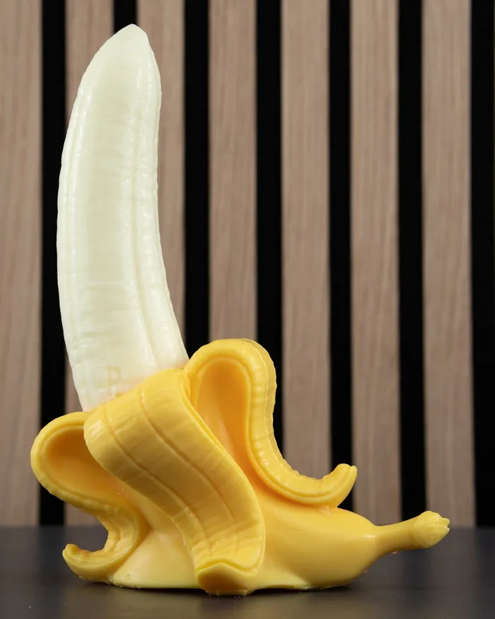 Banana Large Medium ShaftFirm Base FLOP uneven trim PhreakClub Anal